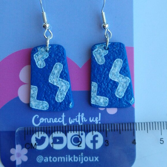 Handmade blue color polymer clay earrings. Boucles d'oreilles fait à la main - Picture 6 of 6